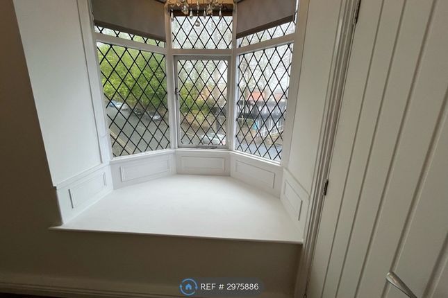 Flat, AD Gateacre Brow, Liverpool photo 4