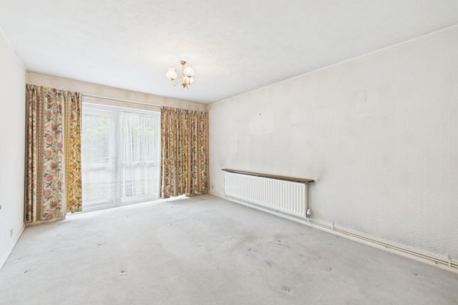 Flat 18, Branscombe Court, Bromley photo 2
