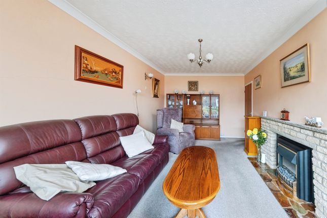 30, Woodlands Crescent, Buckingham photo 4