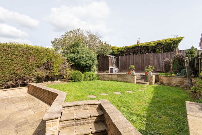 4 Rosedale Avenue, Chesterfield photo 4