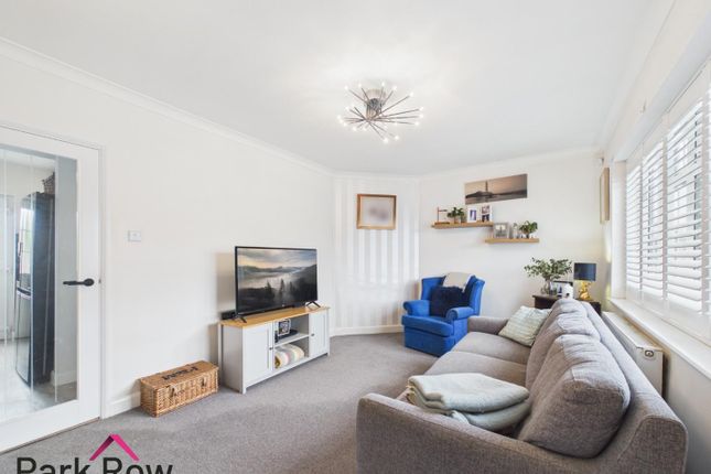 4, Ashfield Villas, Leeds photo 3