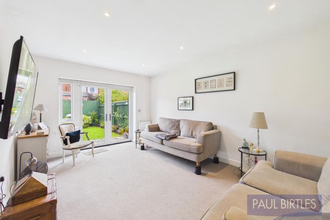 7, Modbury Gardens, Trafford photo 3