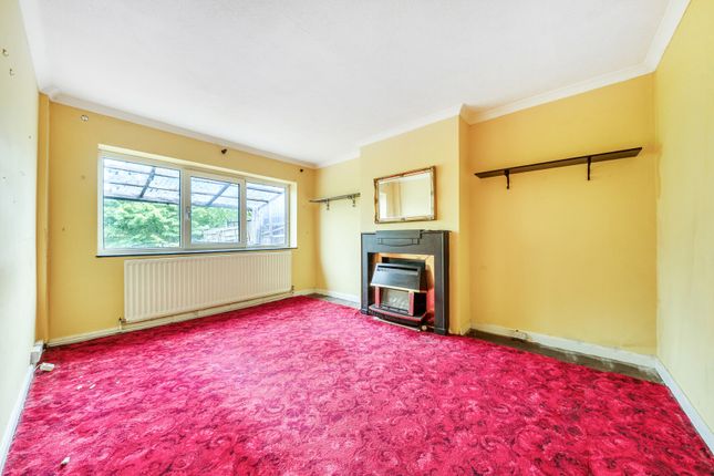 12, Lodge Close, Orpington photo 2