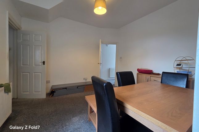 123, Standard Road, Hounslow photo 4