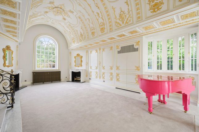 42, The Bishops Avenue, London photo 3