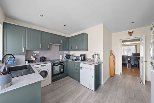 197 Peterborough Road, Carshalton photo 4