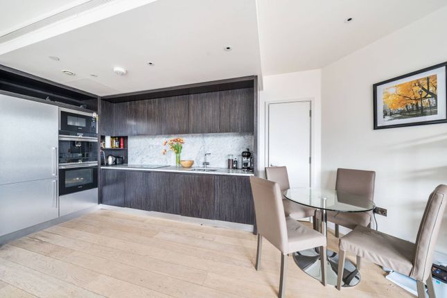 Flat to rent in Charrington Tower, Canary Wharf, London
