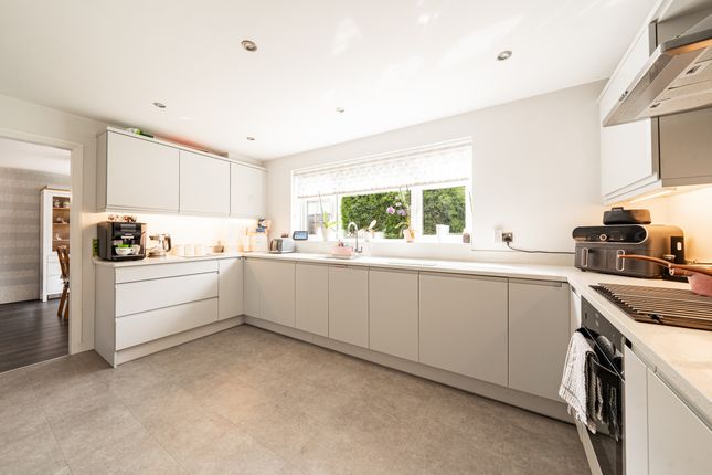 53 Oakfield Avenue, Markfield photo 4