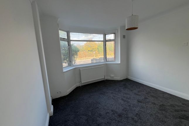 15 , Arterial Road , Grays photo 5
