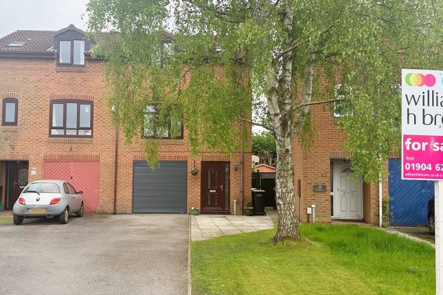 Town house for sale in Ebsay Drive, York