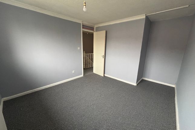 35, WOLVERHAMPTON photo 5