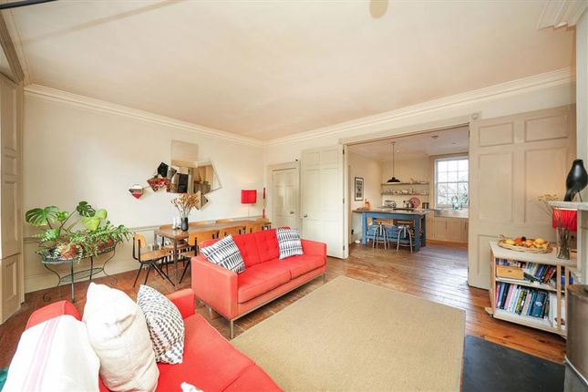 41, Vanbrugh Park, London photo 3