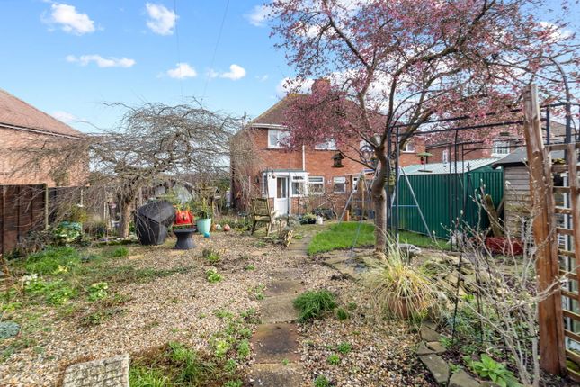 17, Greenfields Road, Worcester photo 3