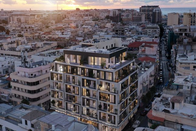 Apartment for sale in Nahalat Binyamin St 32, Tel Aviv-Yafo, Israel