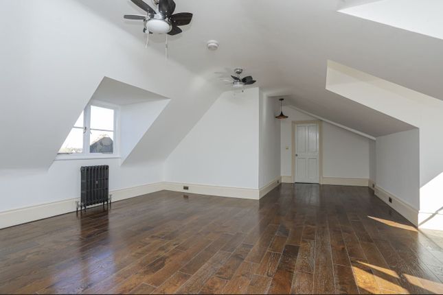 Apartment 11 Tower House, 125a, Canterbury Road, Kent photo 4