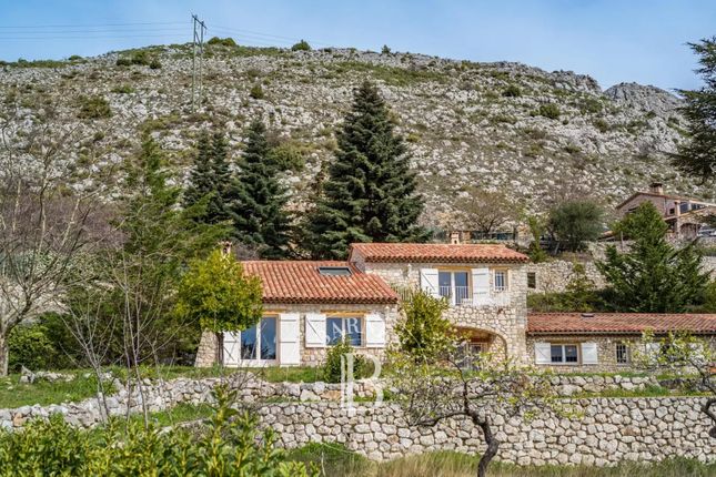 Villa for sale in Gourdon, 06620, France