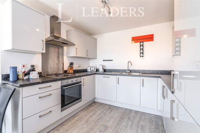 Flat 18,, Longacre House, Longacres Way photo 5