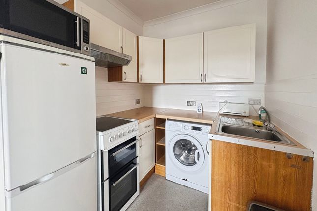 Flat 5, Buckland Court, 3, Castle Street, Isle of Wight photo 2