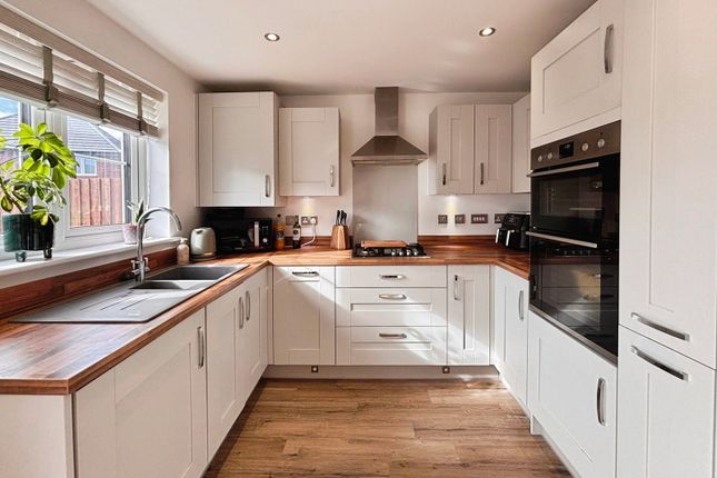5, Howe Way, Sleaford photo 2