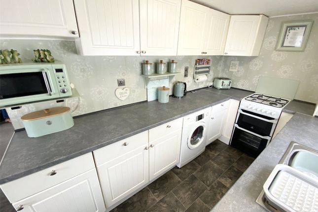 19, Pool View Caravan Park, Telford photo 3