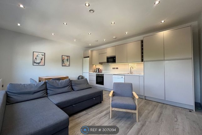 Flat, Jenga Court High Road, Wembley photo 5