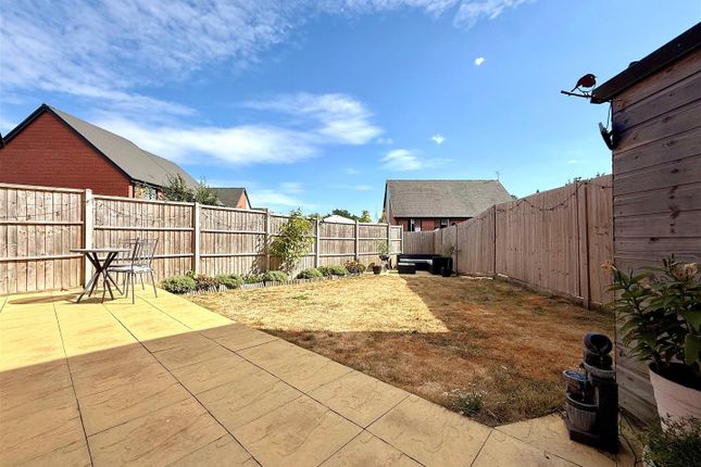 33, Brunel Way, Whiteley photo 2