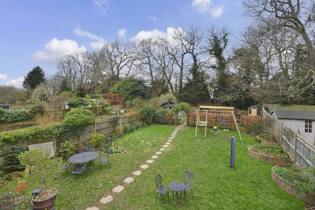10, Dagden Road, Shalford photo 4