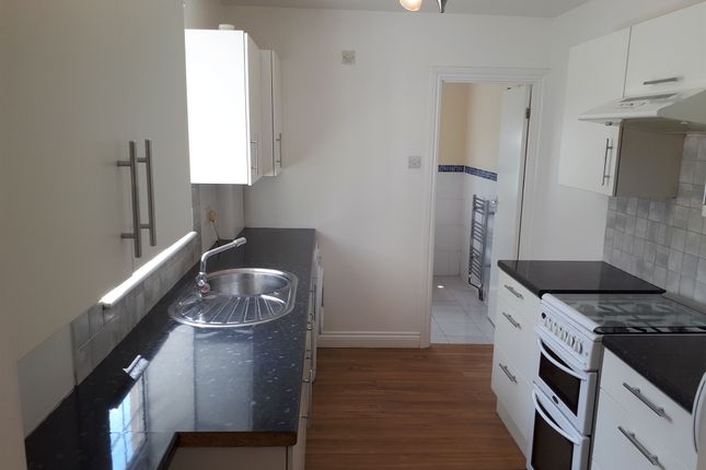 305, Bensham Lane, Thornton Heath photo 2