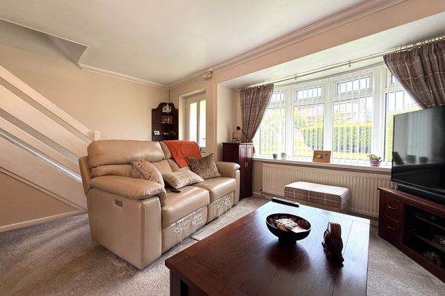 4 Meadow Close, Aberdare photo 5