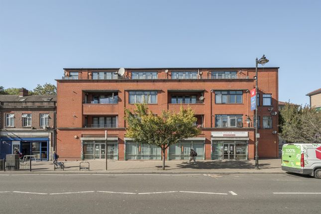 2-bed flat on Flat 1, 593, High Road, London, £350,000