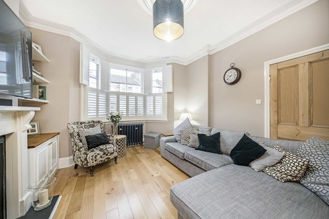 3, Wyleu Street, London photo 2