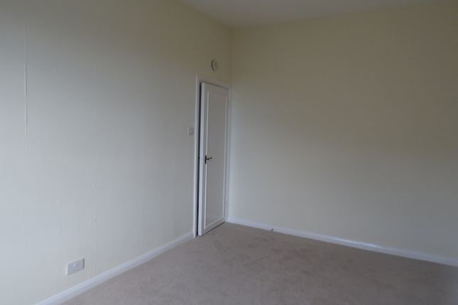 Flat 4, 11, Brunswick Road, Kingston photo 4