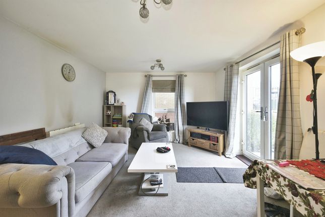Flat for sale in Lywood Drive, Sittingbourne