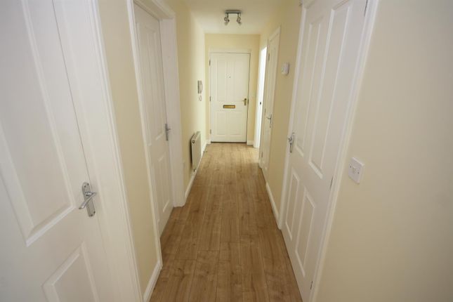 2, Coppice Court, Whiteley photo 2
