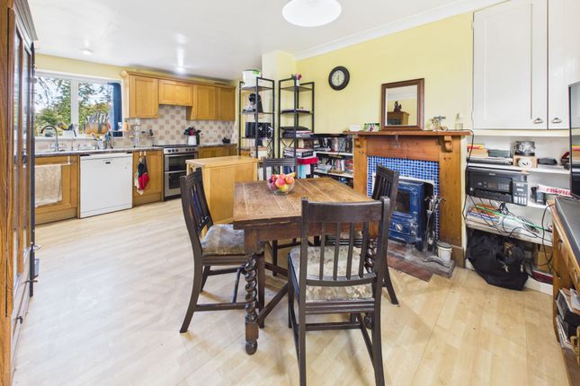 47 New Road, Kingham photo 3