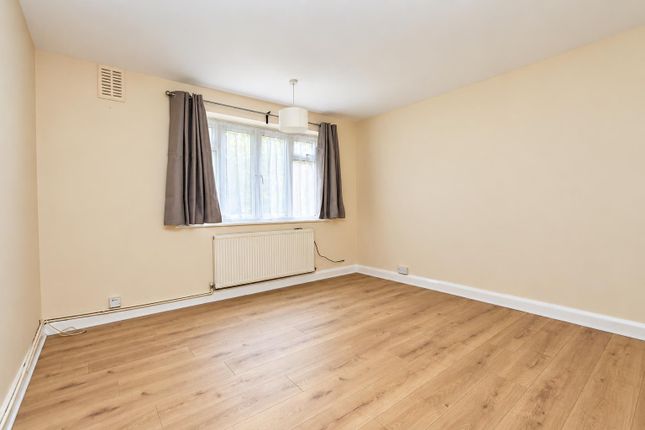 Flat 2, Manor House, Manor Road, Wallington photo 5