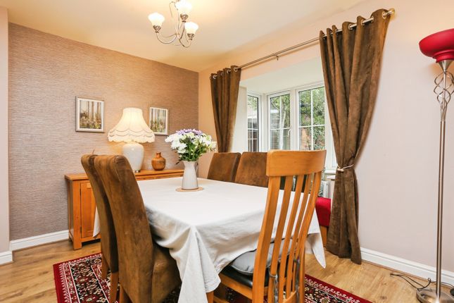18, Saxby Drive, Leicester photo 4