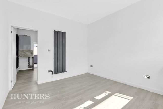 126-128, Mossley Road, Ashton-Under-Lyne photo 4