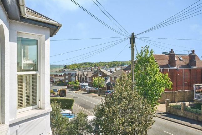 53, Mill Hill Road, Isle of Wight photo 3