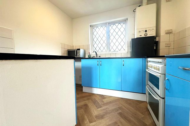 25, Padcroft Road, West Drayton photo 3