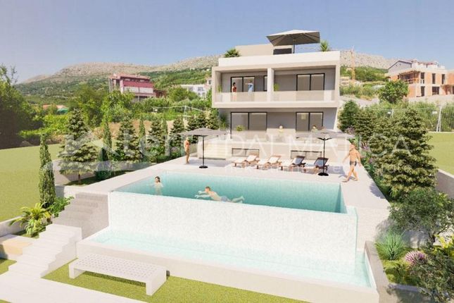 Villa for sale in Podstrana, Hrvatska, Croatia