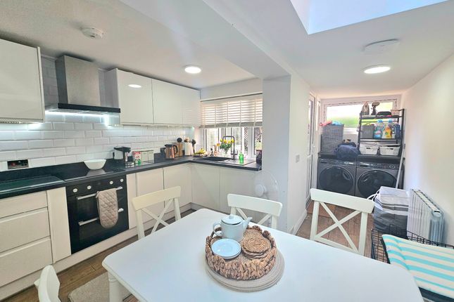 33 Robert Avenue, Birmingham photo 3