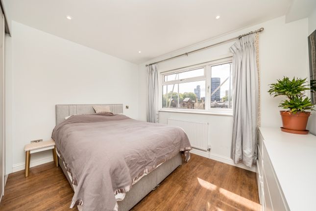 Flat 75, Finn House,, Bevenden Street, London photo 4