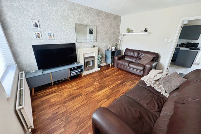 8, Rosings Court, Sutton-in-ashfield photo 3