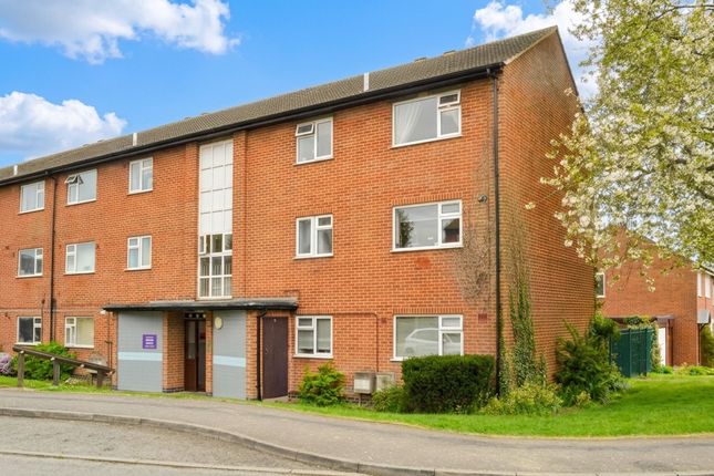 3-bed house on 16 Home Close, Leicester, £160,000