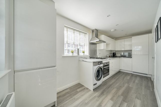 97, Ashton Gardens, Hampshire photo 4