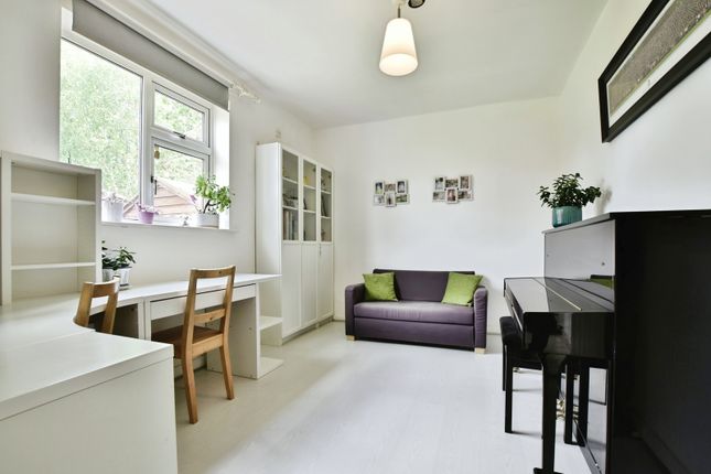 67, Stokoe Avenue, Greater Manchester photo 4