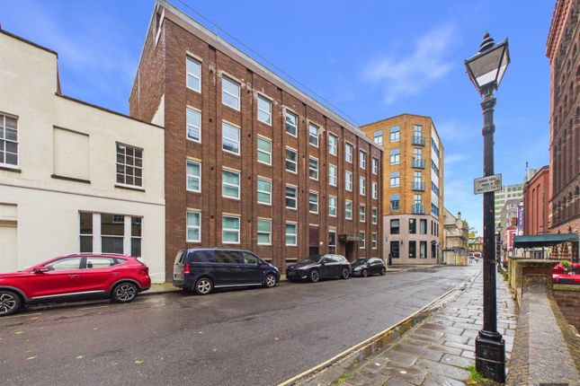 Armourers House, Flat A, Queen Charlotte Street, Bristol photo 4