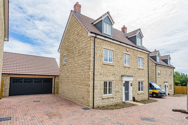 Thumbnail Detached house for sale in Wells Road, Radstock