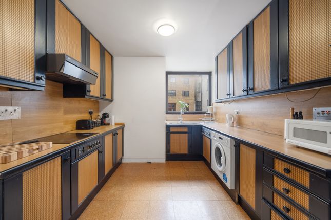 Flat to rent in Piccadilly, London